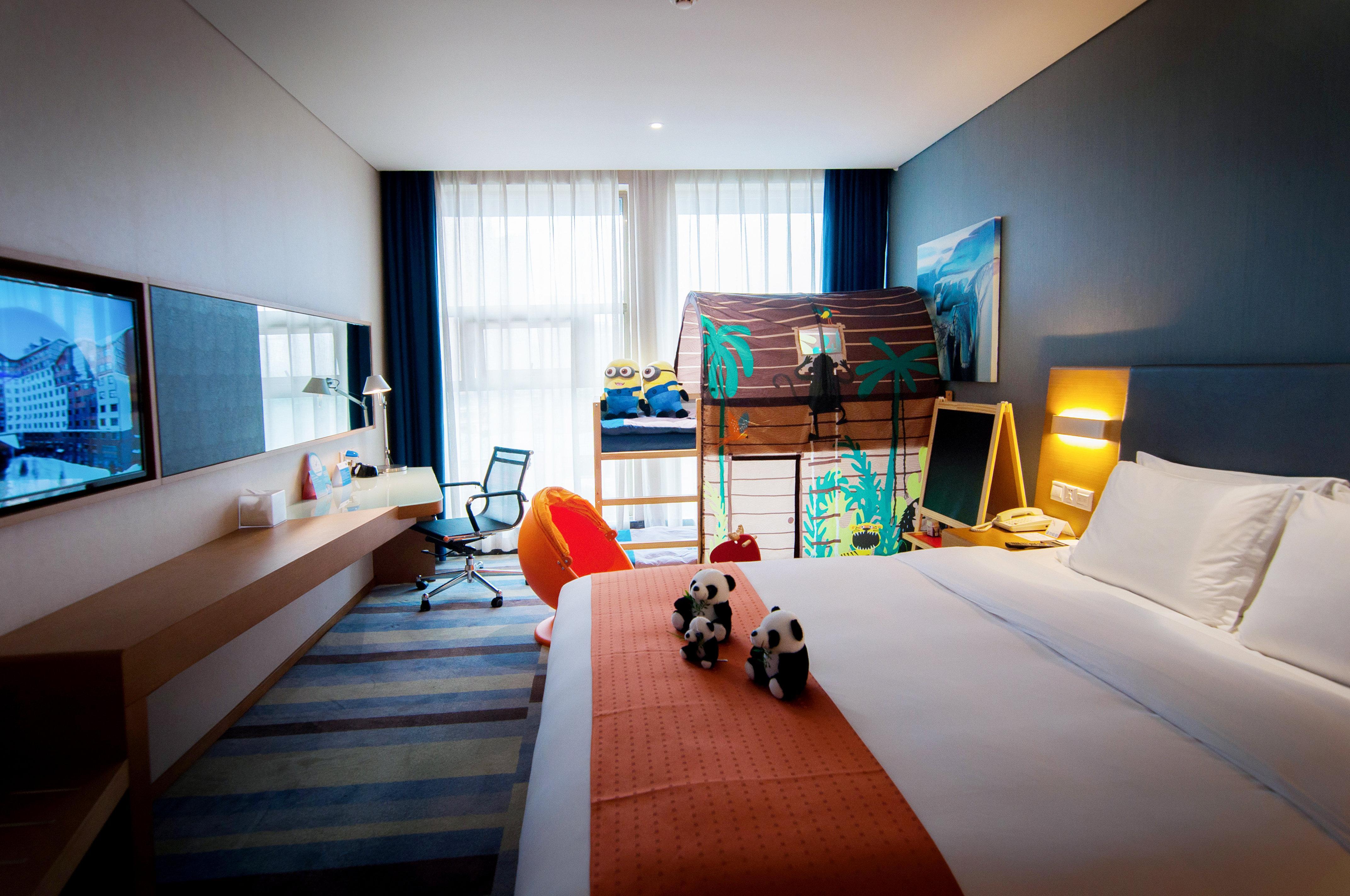 Holiday Inn Express Leshan City Square By Ihg High Speed Rail And Leshan Giant Buddha Dış mekan fotoğraf