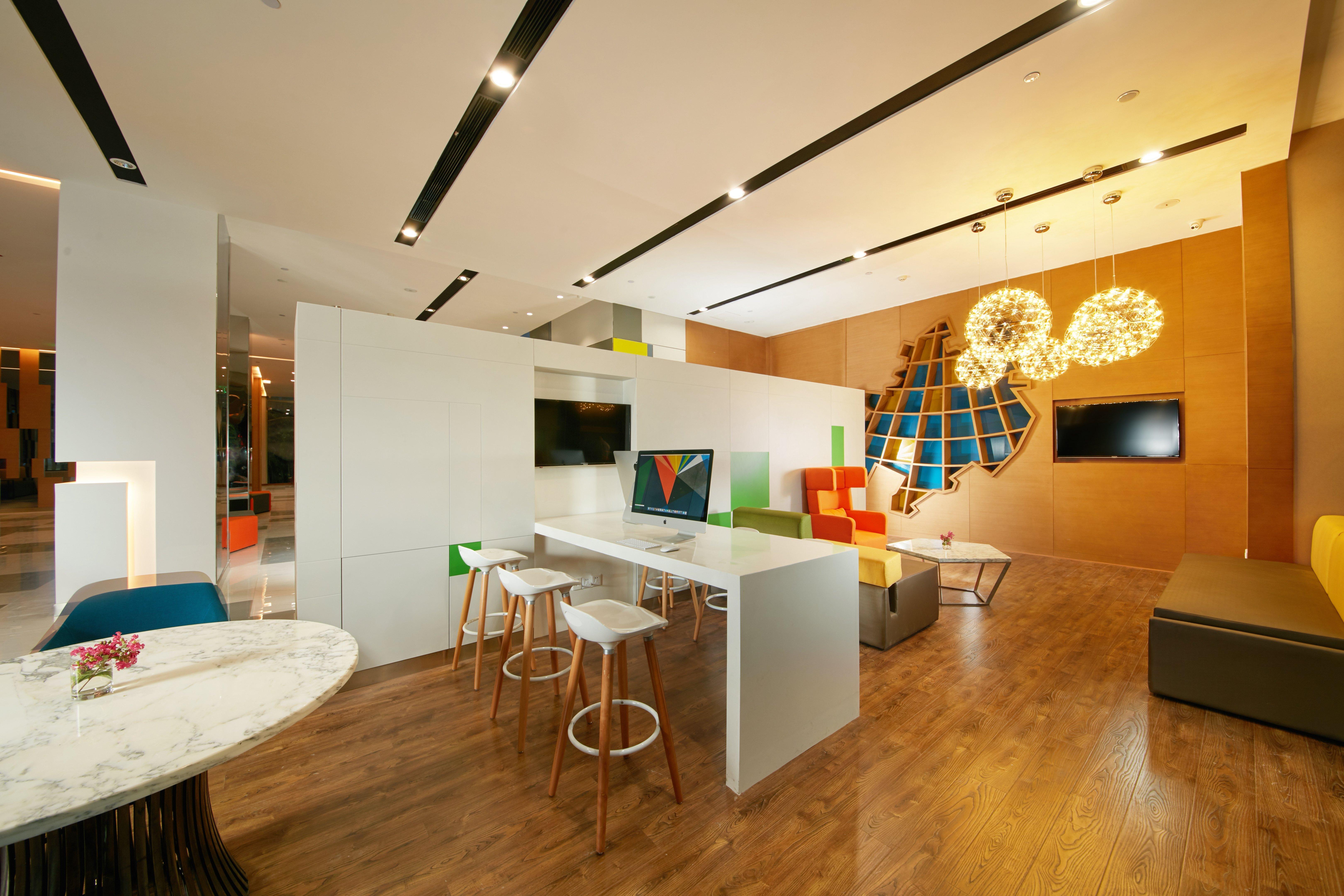 Holiday Inn Express Leshan City Square By Ihg High Speed Rail And Leshan Giant Buddha Dış mekan fotoğraf