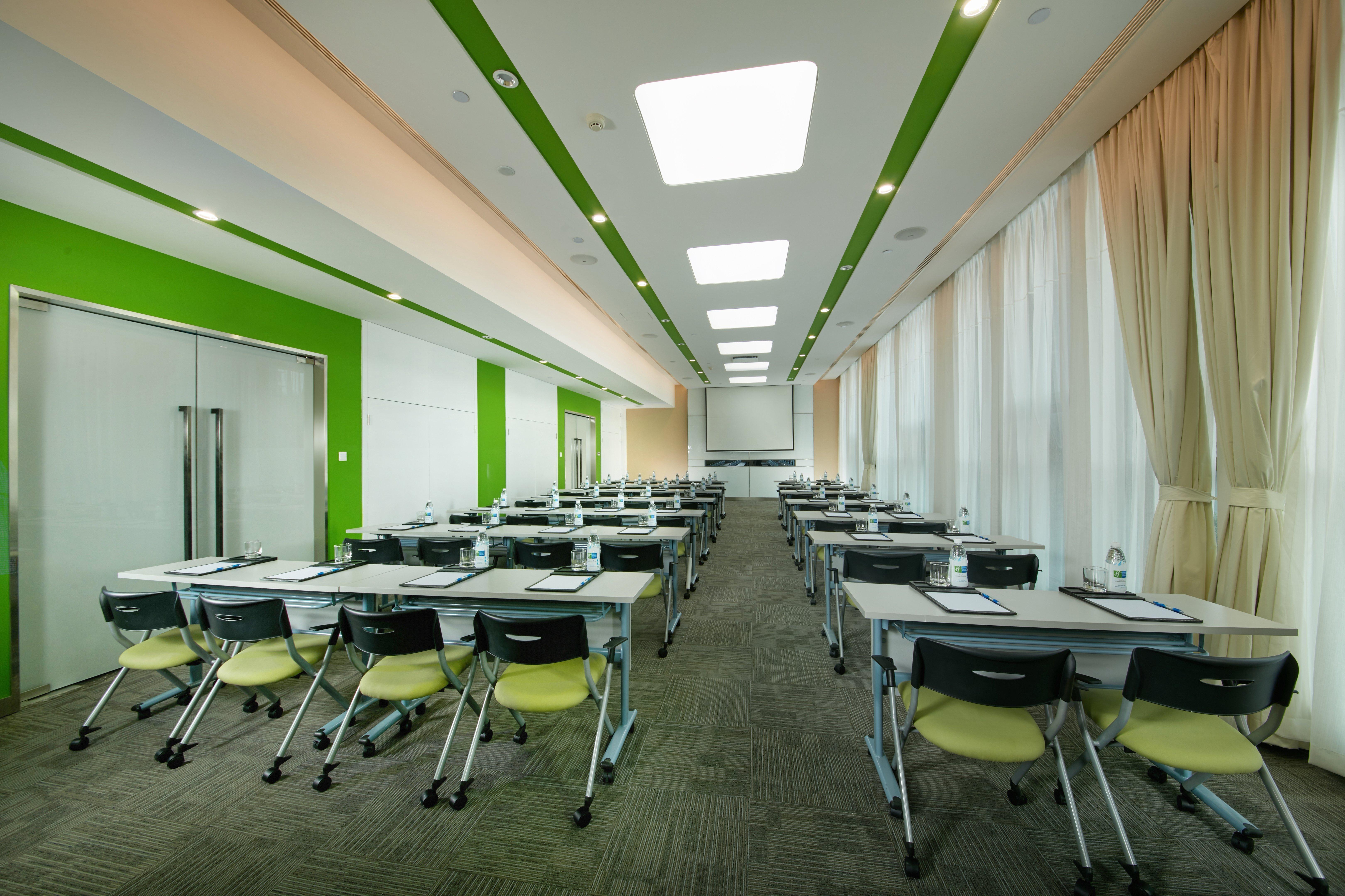 Holiday Inn Express Leshan City Square By Ihg High Speed Rail And Leshan Giant Buddha Dış mekan fotoğraf